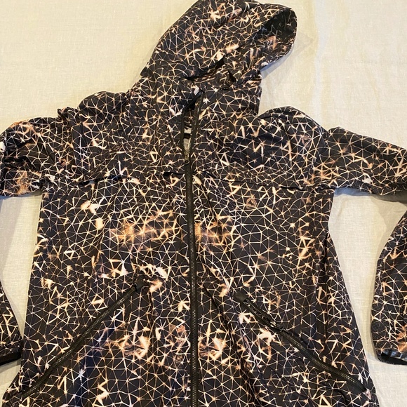 Lululemon Like New Miss Misty II Star Crushed Running Jacket Size 12 - Picture 1 of 9